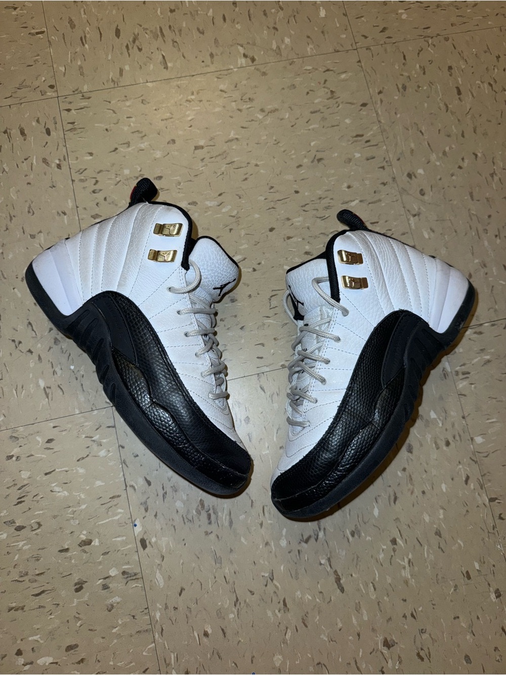 Big kid Jordan sneakers. Size 3.5